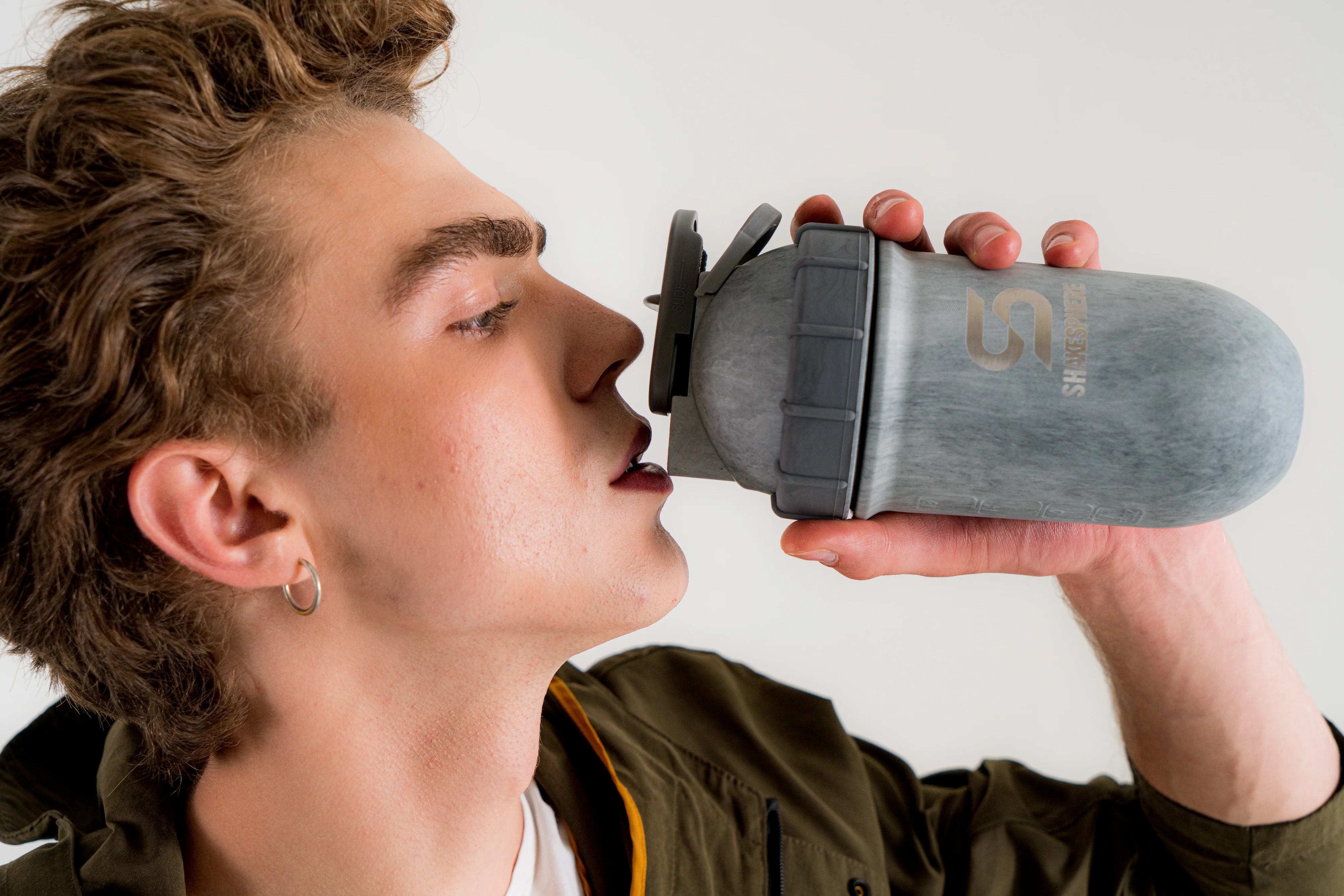 Protein shaker bottle 24.6 Fl Oz Double Wall Steel Concrete - Image 11