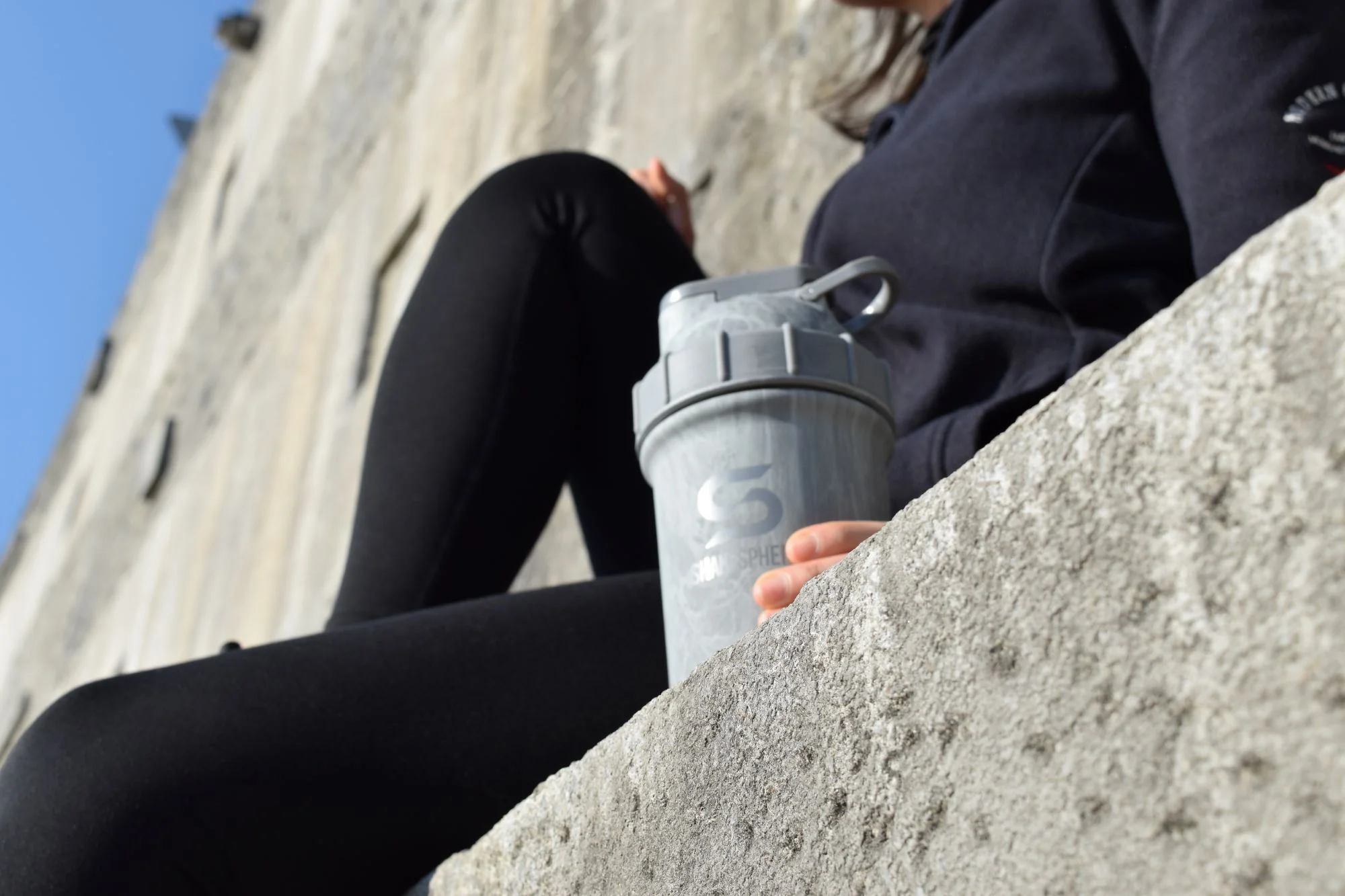 Protein shaker bottle 24.6 Fl Oz Double Wall Steel Concrete - Image 12