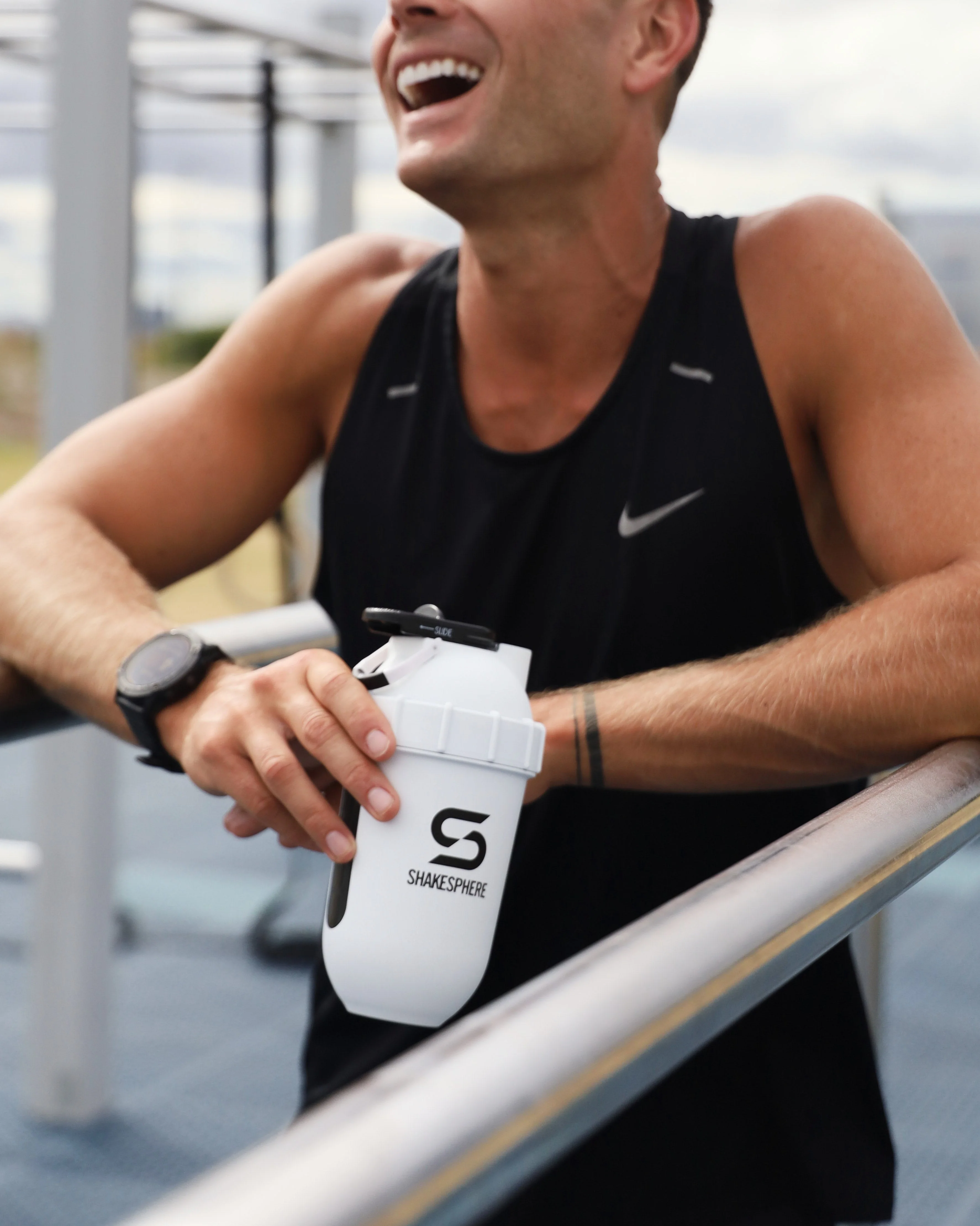Protein shaker bottle 700mls "Tumbler View" Matte White/Black Window - Image 9