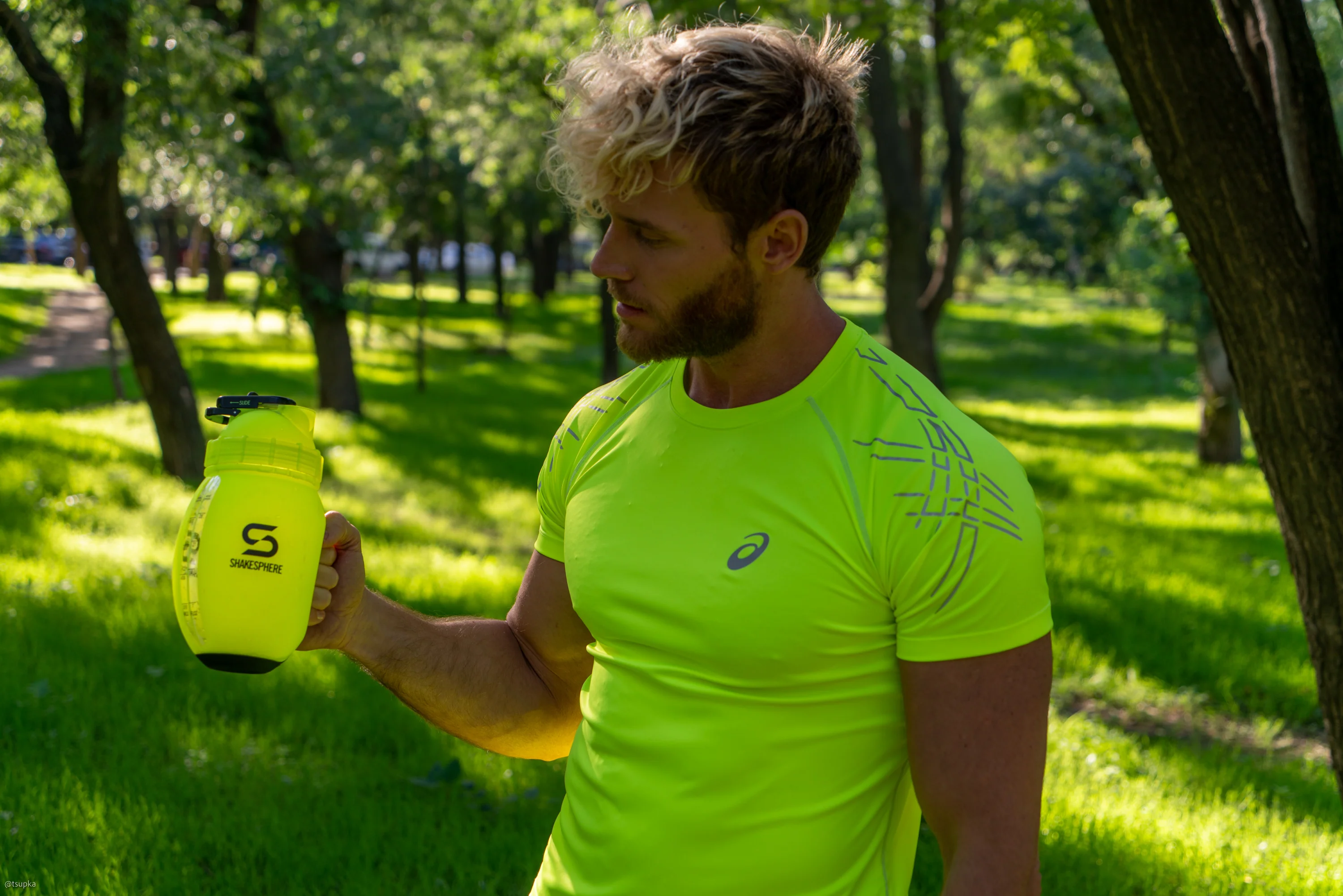 ShakeSphere Mixer Jug 1.3l Fluorescent Yellow - Image 14