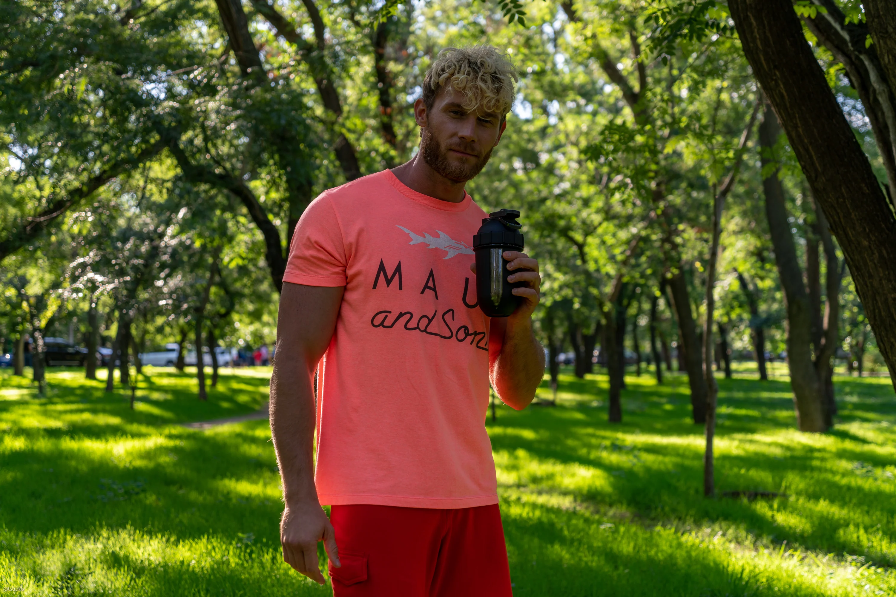 ShakeSphere Tumbler Cooler Shaker Matte Black - Image 10