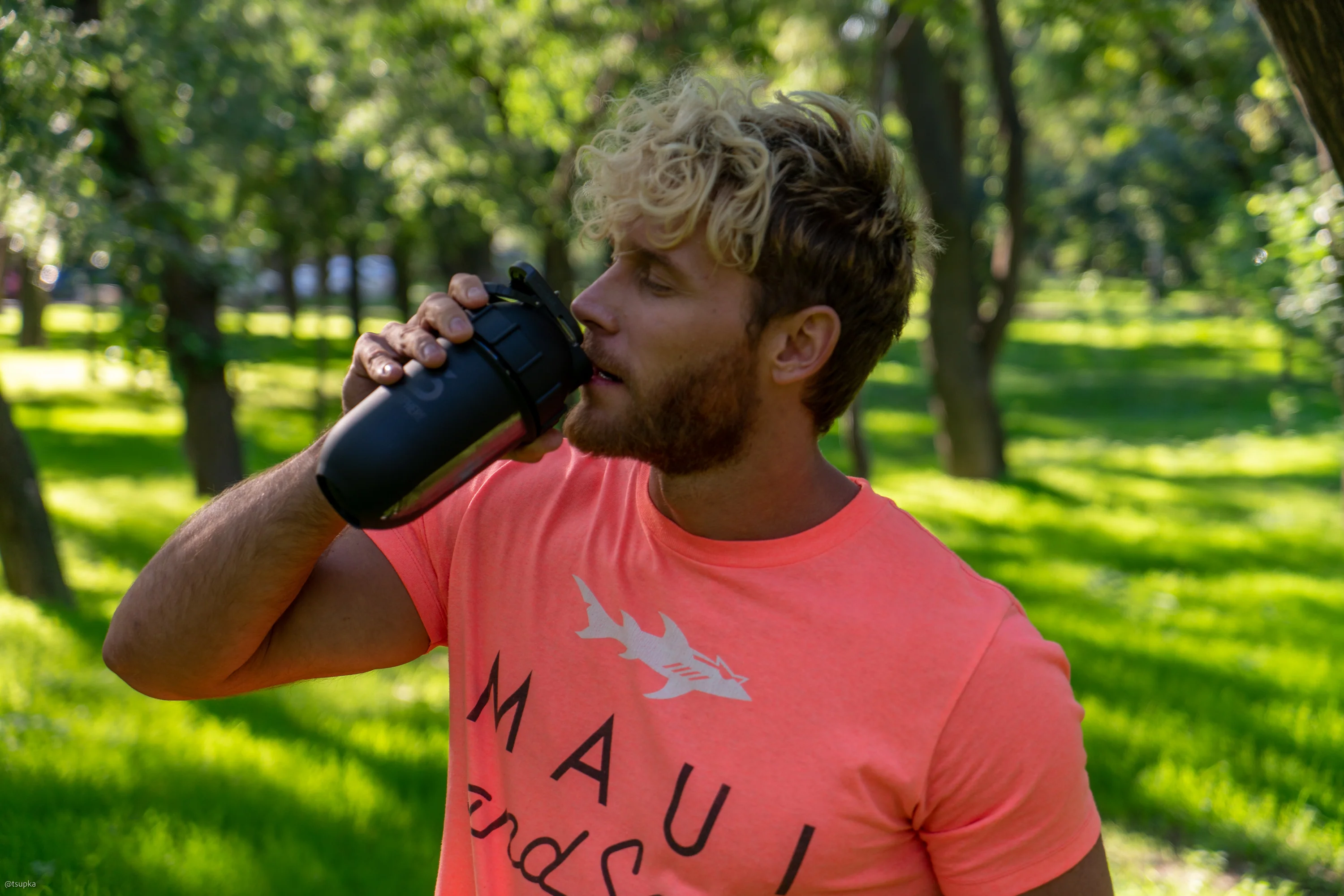 ShakeSphere Tumbler Cooler Shaker Matte Black - Image 8