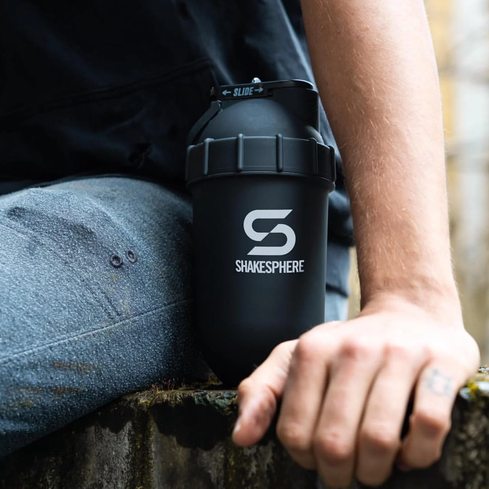 Protein shaker bottle 700mls "Tumbler Original" Matte Black/White Logo - Image 5